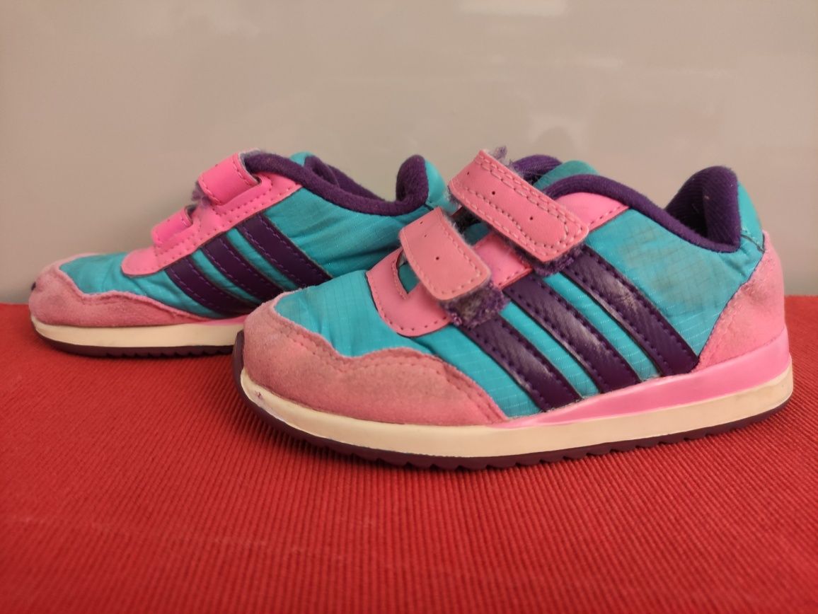 Sapatilhas de menina Adidas tamanho 23