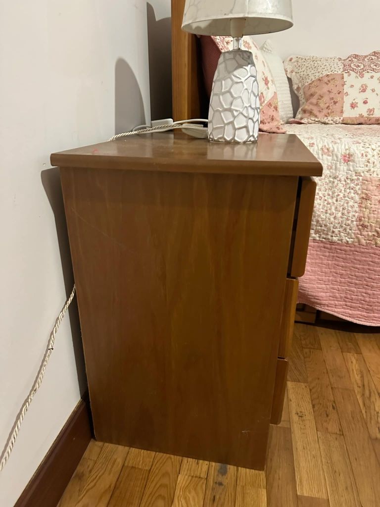 Cama solteiro bom estado