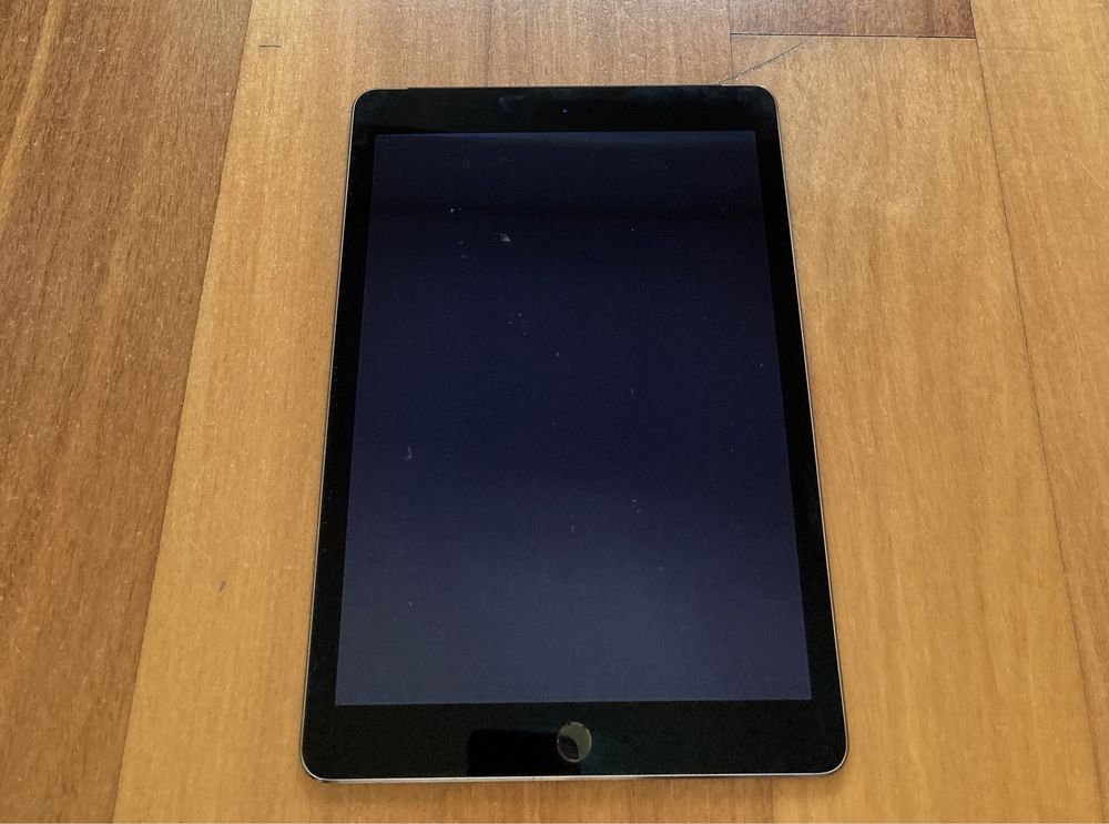 Tablet iPAD Air 2 de 64 Gb (preto) da Apple com OFERTA de capa