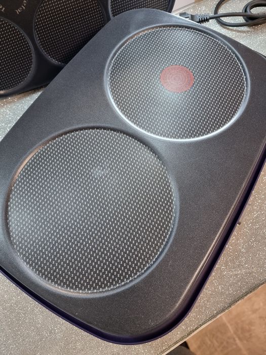 Продам классную новую блинницу Tefal