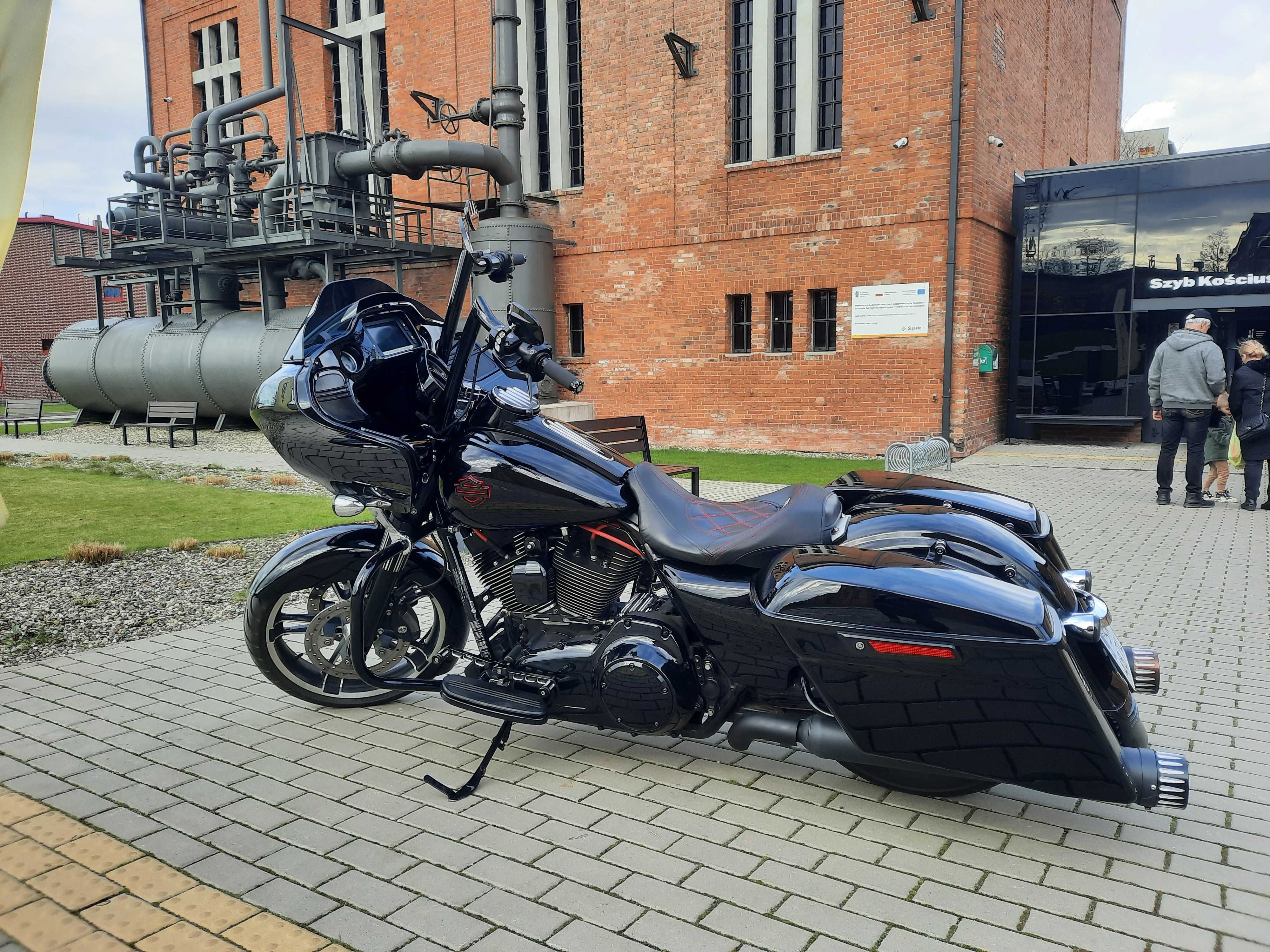 Harley davidson road glide