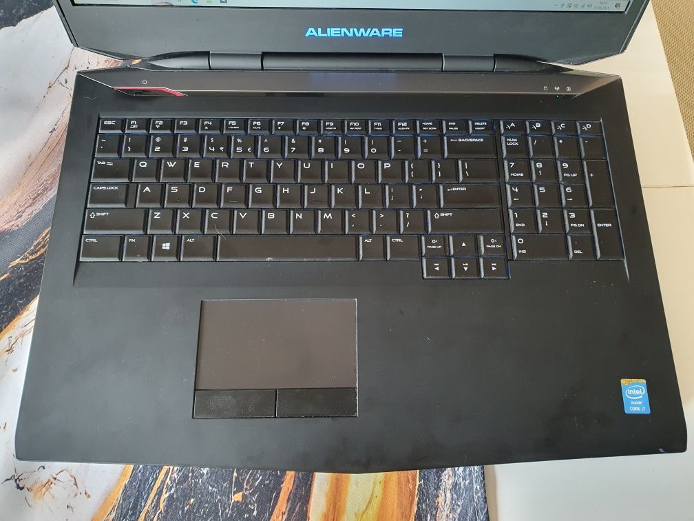 Dell alienware  17