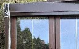 okno orzech  133x148 2 szyby  plus roleta