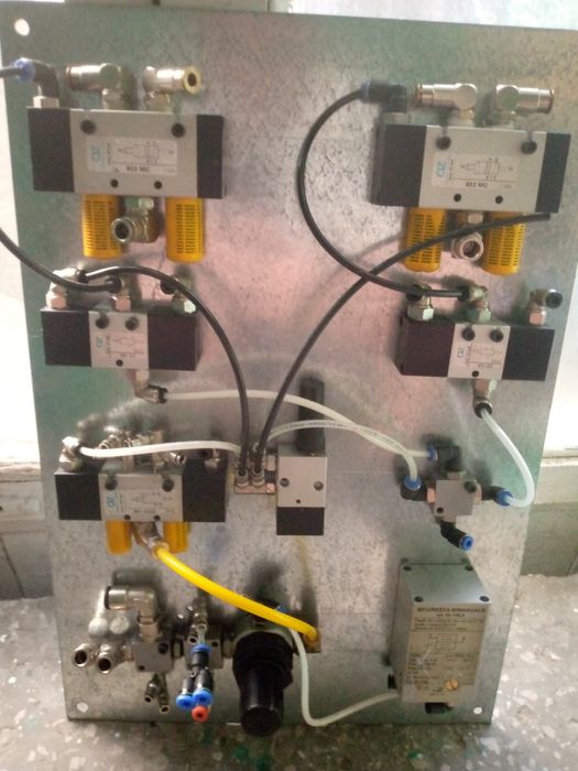 Продам кому интересно обращайтесь по номеру телефона.