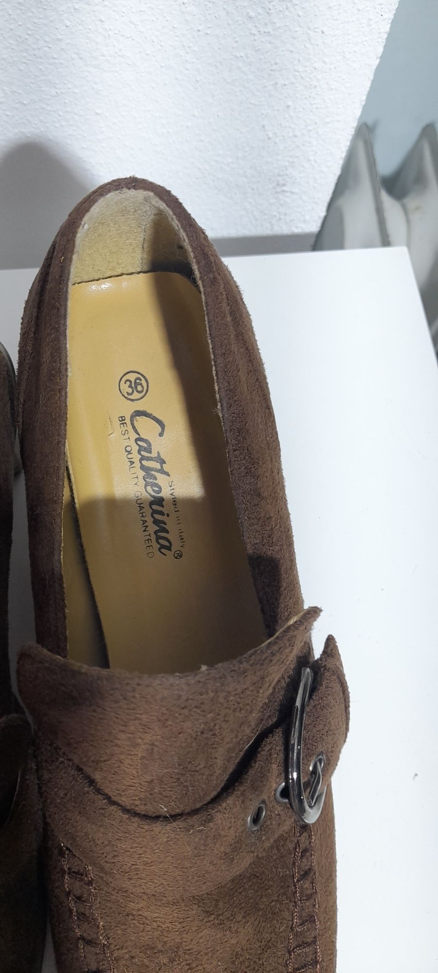 Sapatos de camurça
