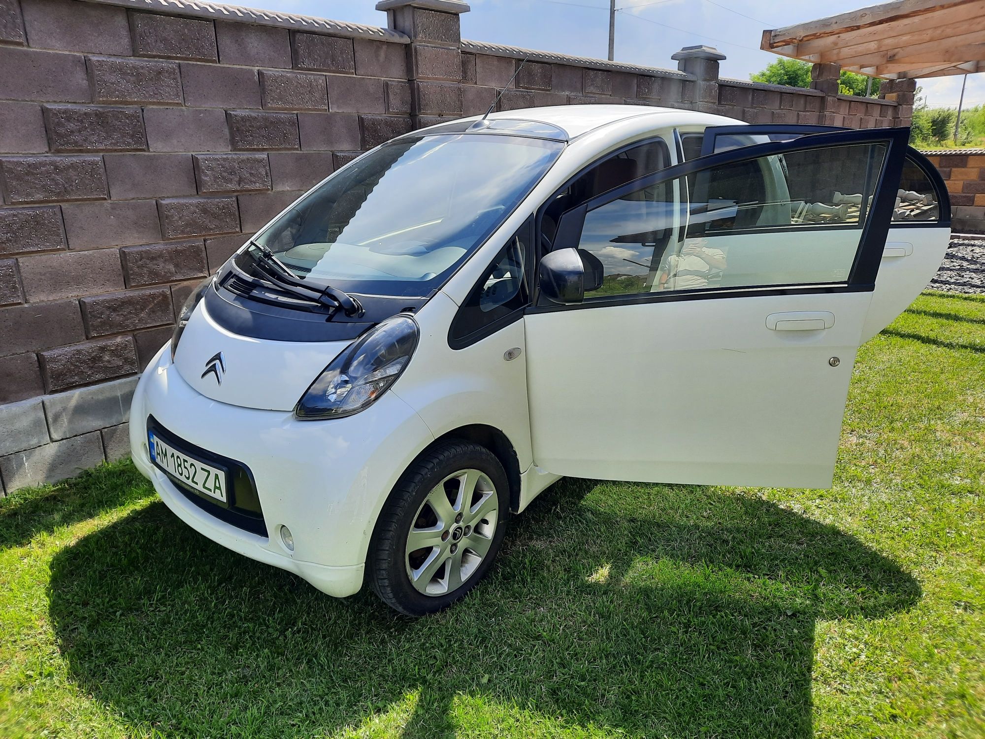 Продам Citroen C-zero