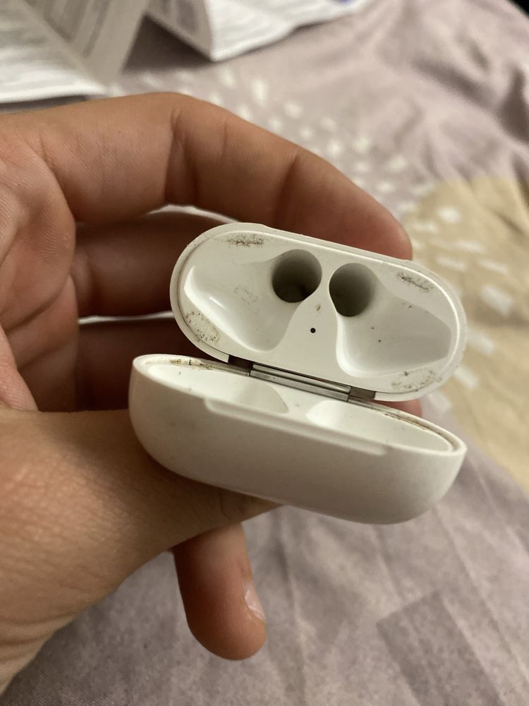 Продам кейс, від AirPods 2