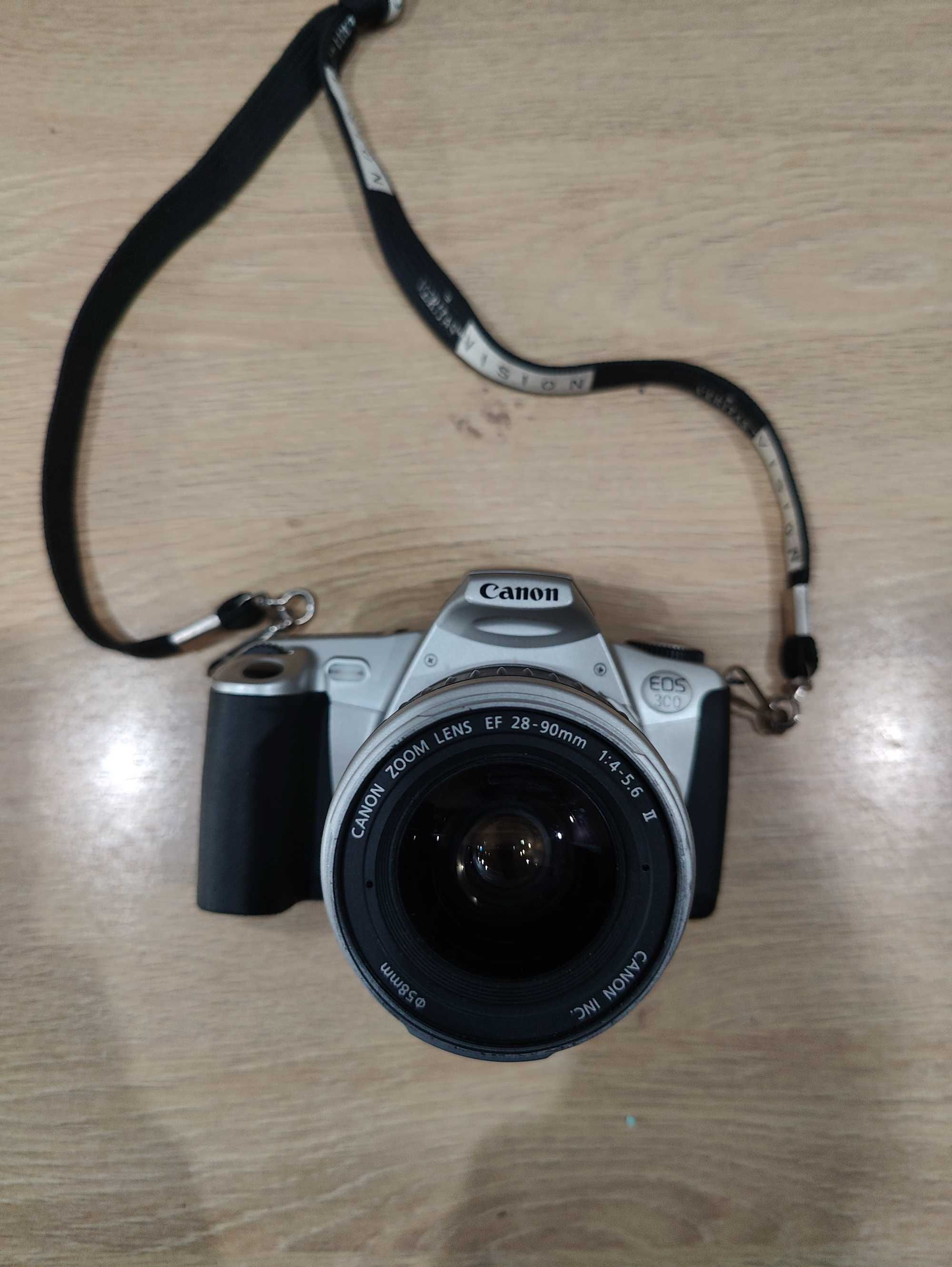 Sprzedam Aparat fotograficzny widoczny na zdjęciach Canon EOS 300