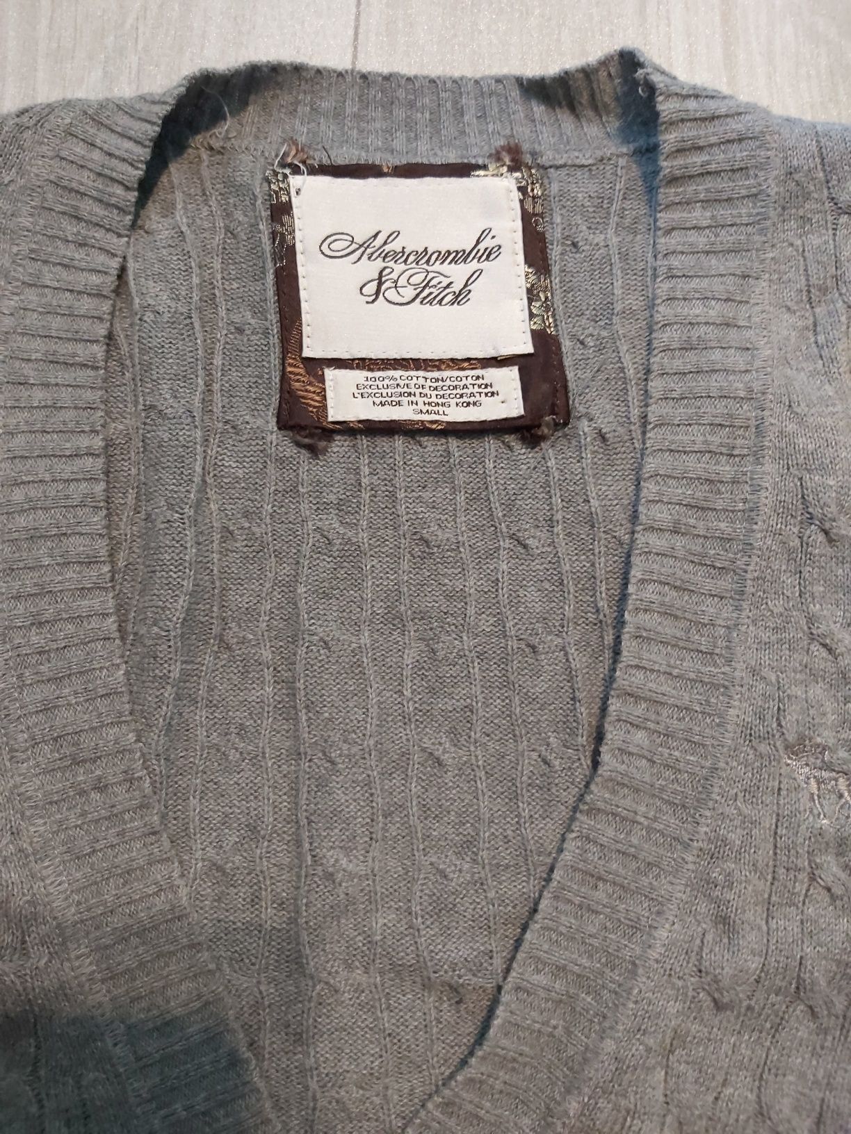 Sweter Abercrombie and Fitch rozm. S cekiny