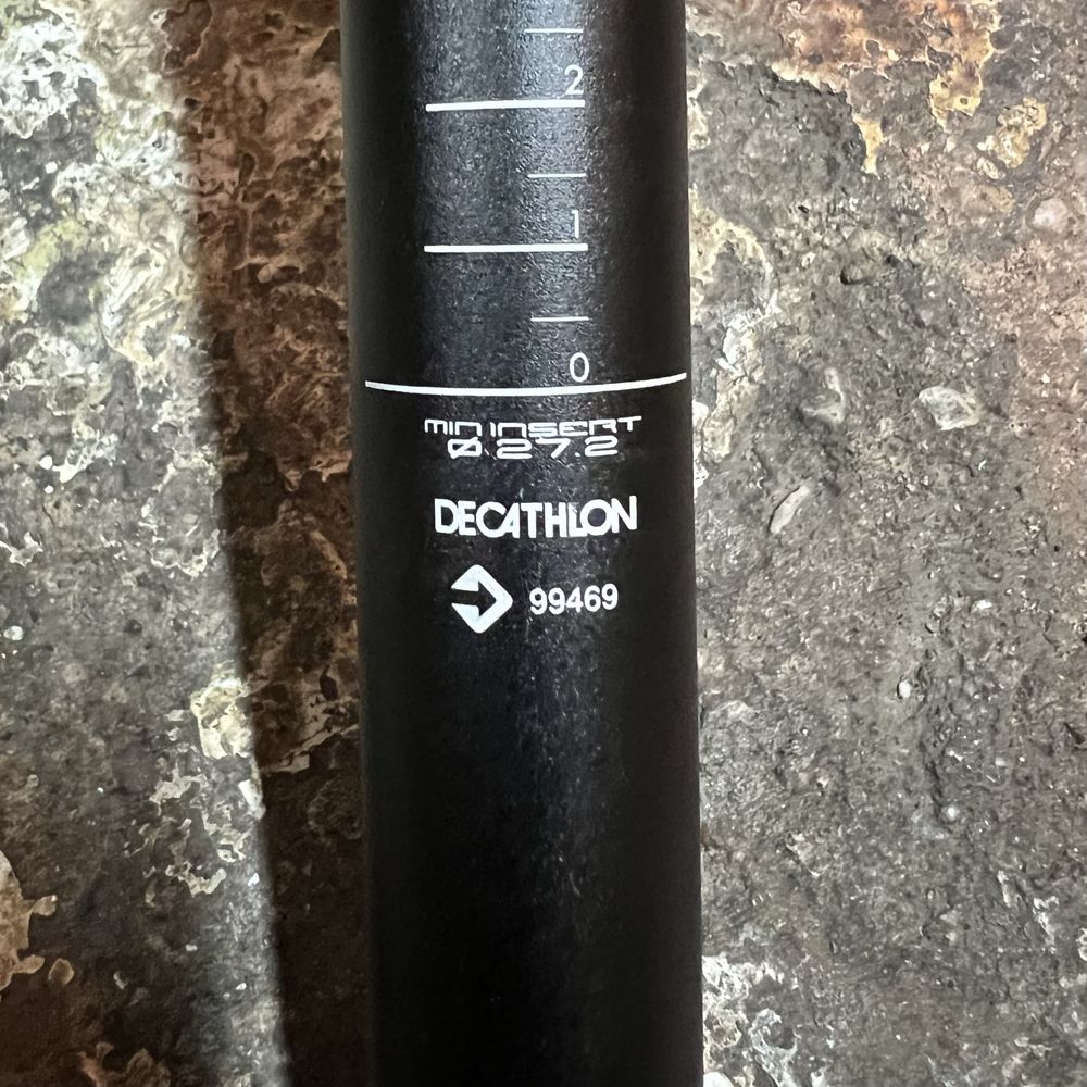Siodło rowerowe Btwin 60° MD + sztyca Decathlon 27,2 mm