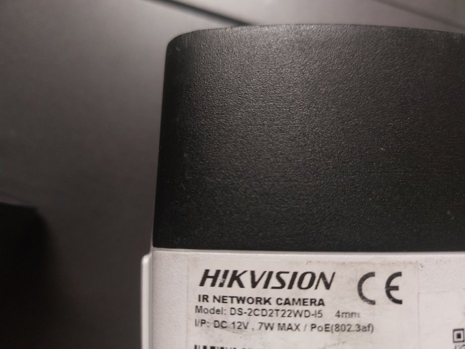 Dwie kamery IP 2MP + switch PoE - zestaw do monitoringu