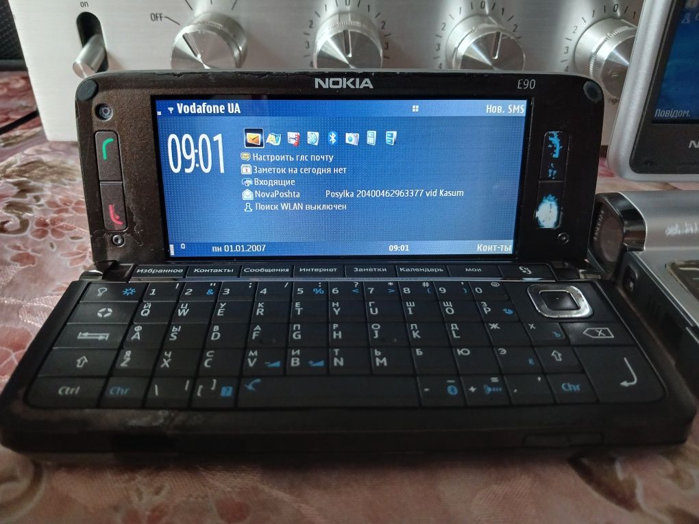 Nokia e90. Nokia n93i-1