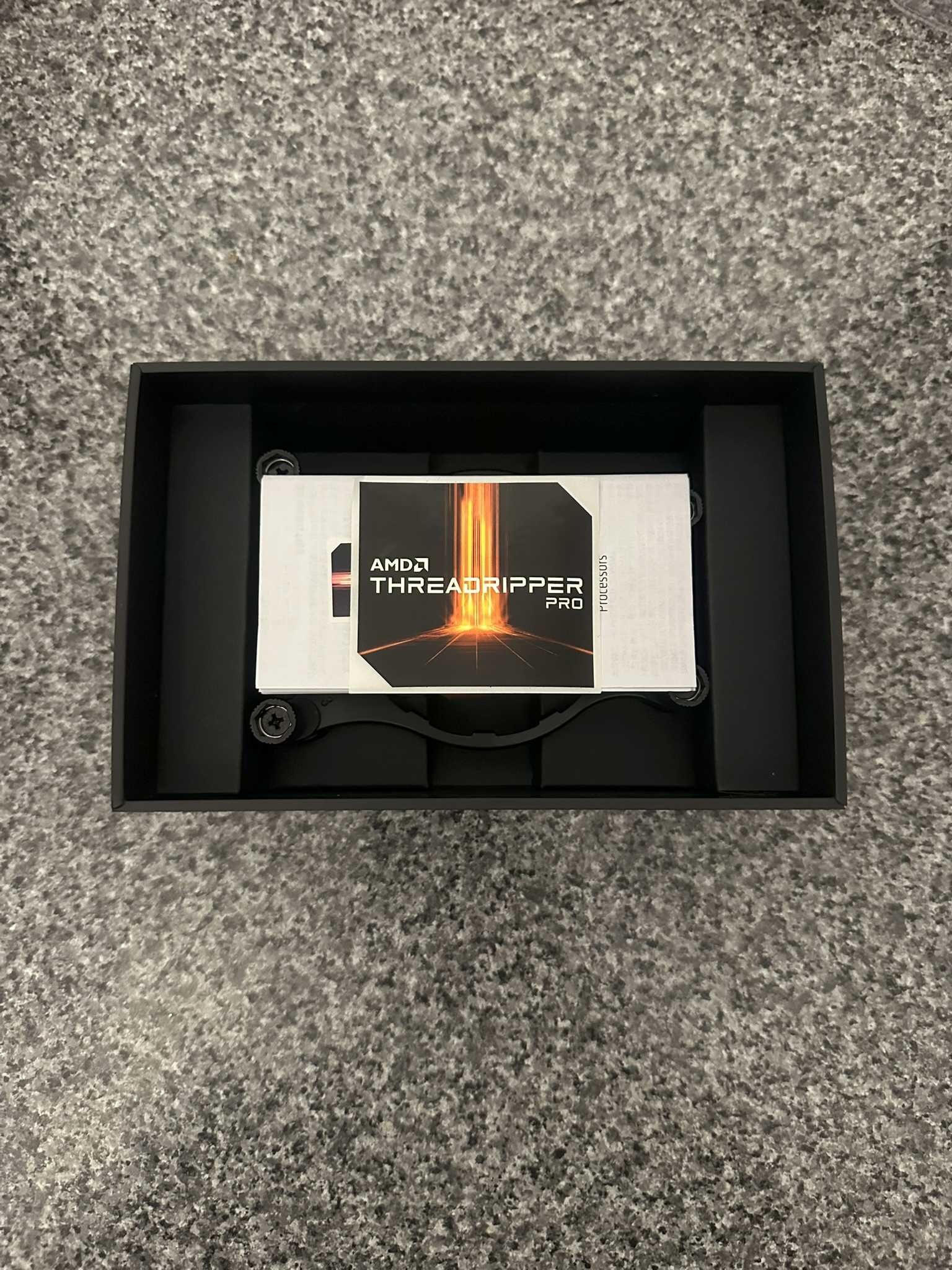 AMD Ryzen Threadripper 5975WX 32-Core 4.5GHz + Cooler (2 restantes)