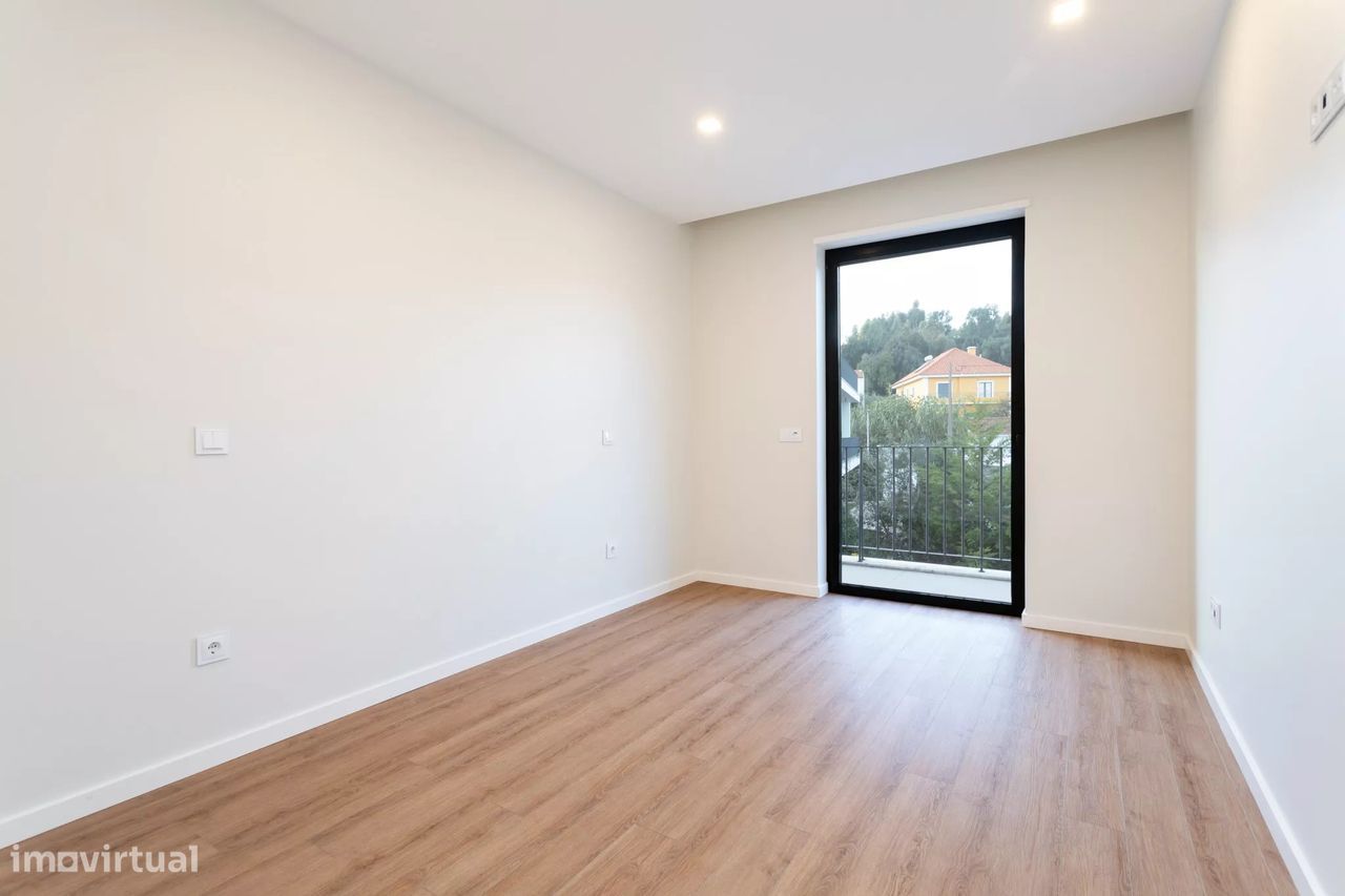 Apartamento T4 no Condomínio VILLA ROMÃO em Carnaxide