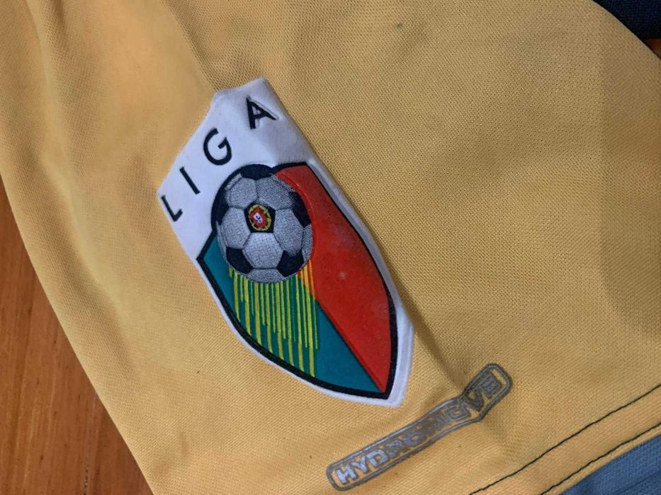 Camisola assinada por Cristiano Ronaldo aos 17 anos 2002/2003