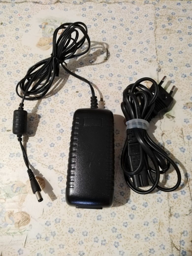 Vendo carregador novo