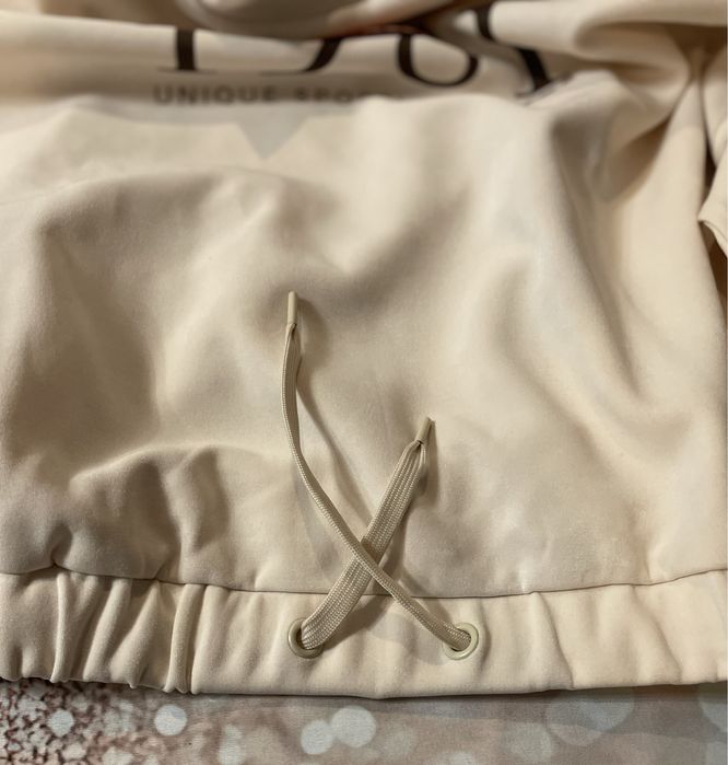 Guess kremowa bluza damska rozmiar M/38