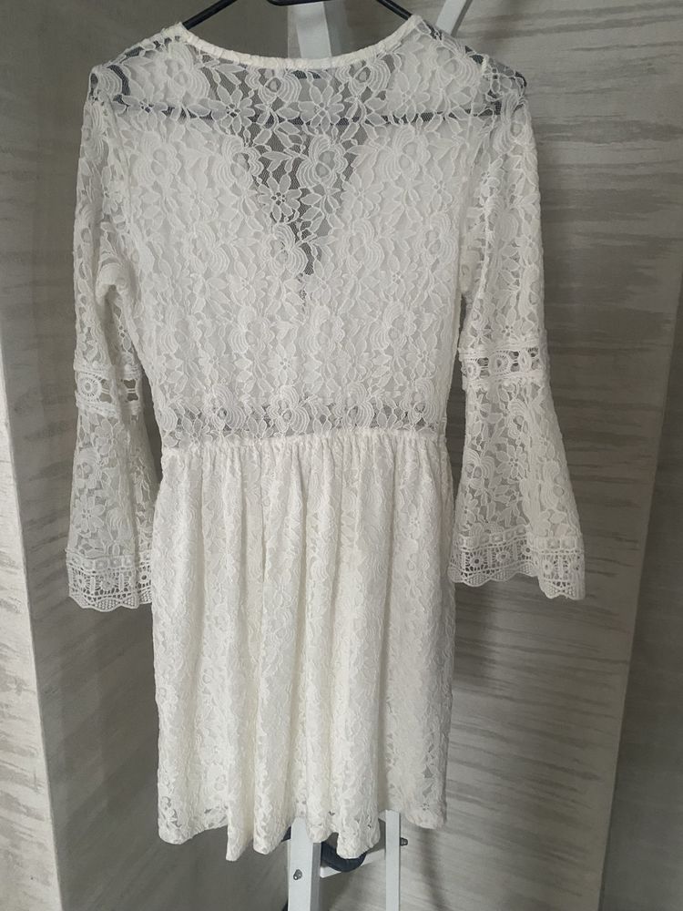 Sukienka biala boho