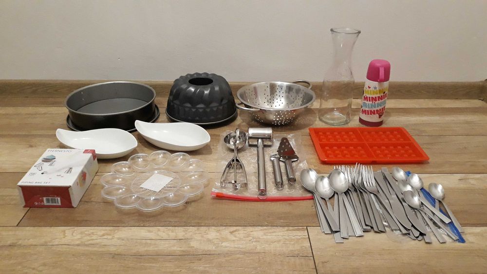 Przybory kuchenne + ubrania