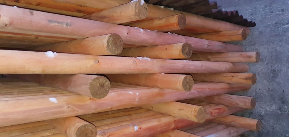 Słupki ogrodzeniowe drewniane ZIMOWE Promocje  bale toczone palisada