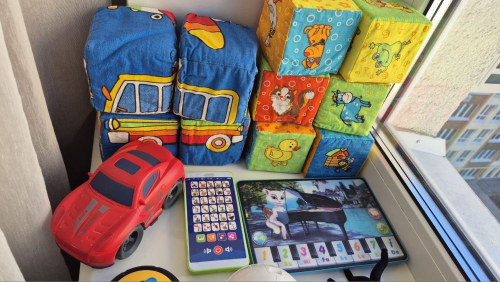 Лот іграшок, ціна за все