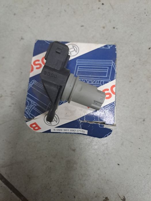 Czujnik położenia wału  Scenic 1  1.9dci