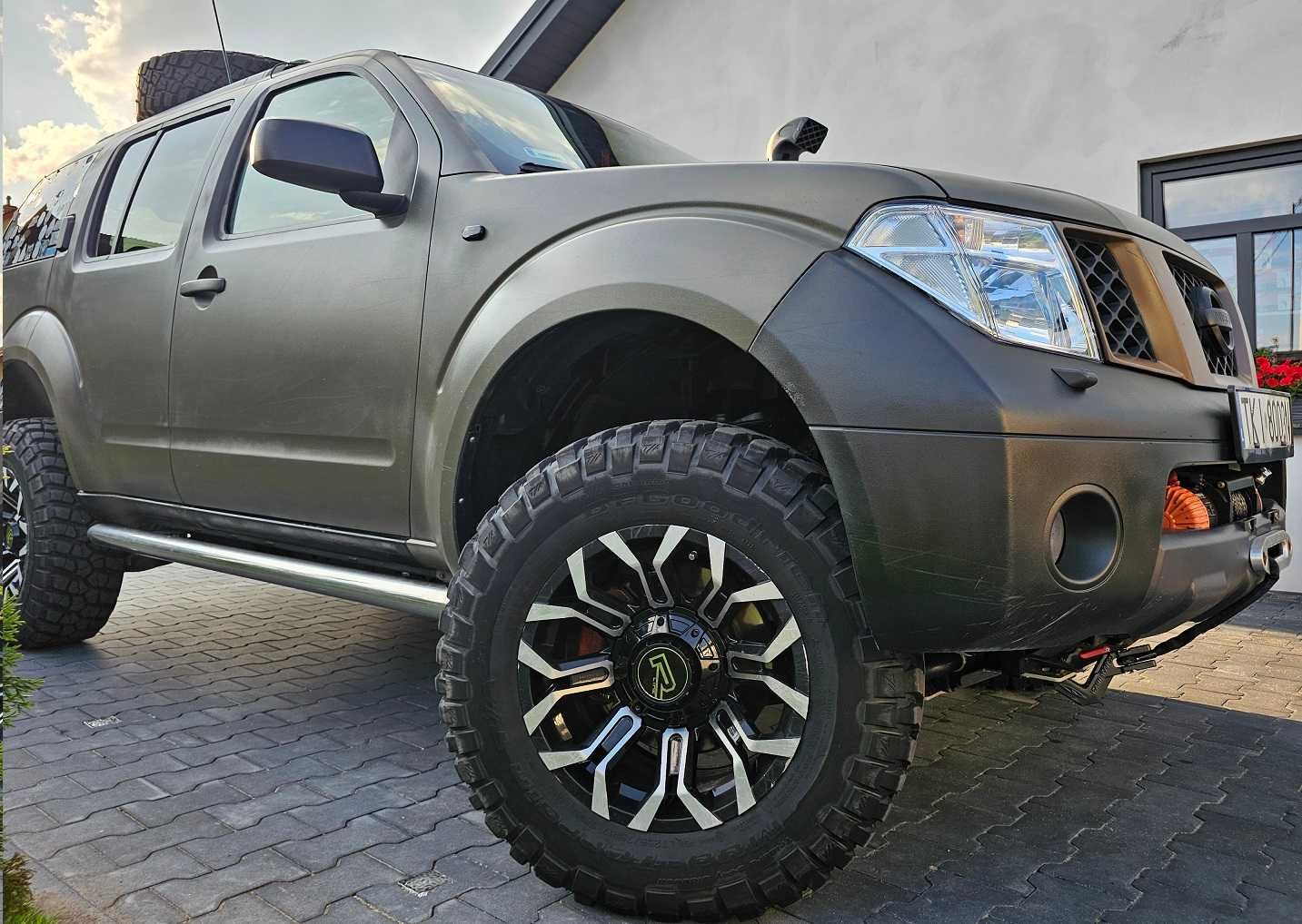 Nissan Pathfinder 2,5 Diesel 2005 r skrzynia automat  200 km