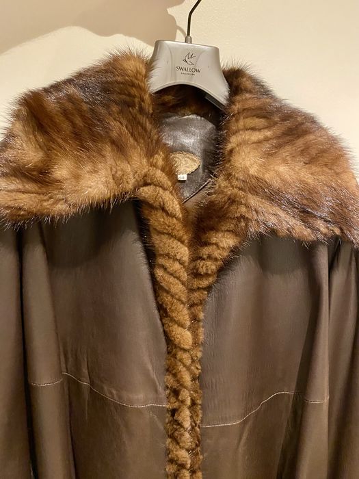 Casaco em pele verdadeira