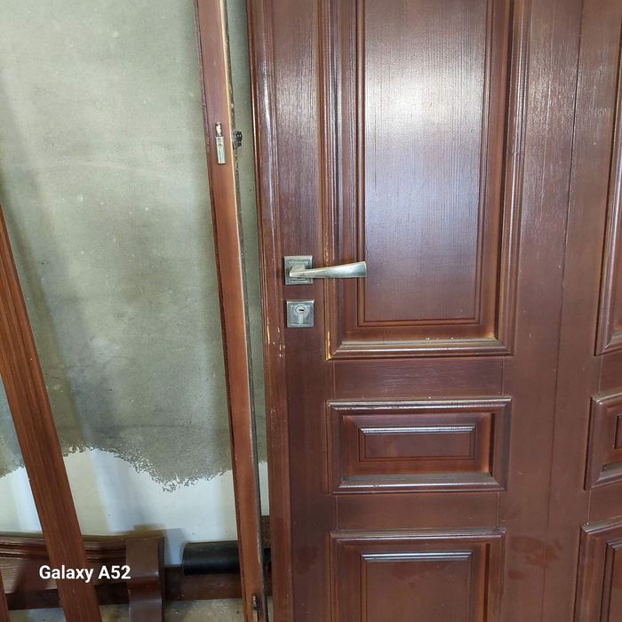 Двері вхідні дерев'яні