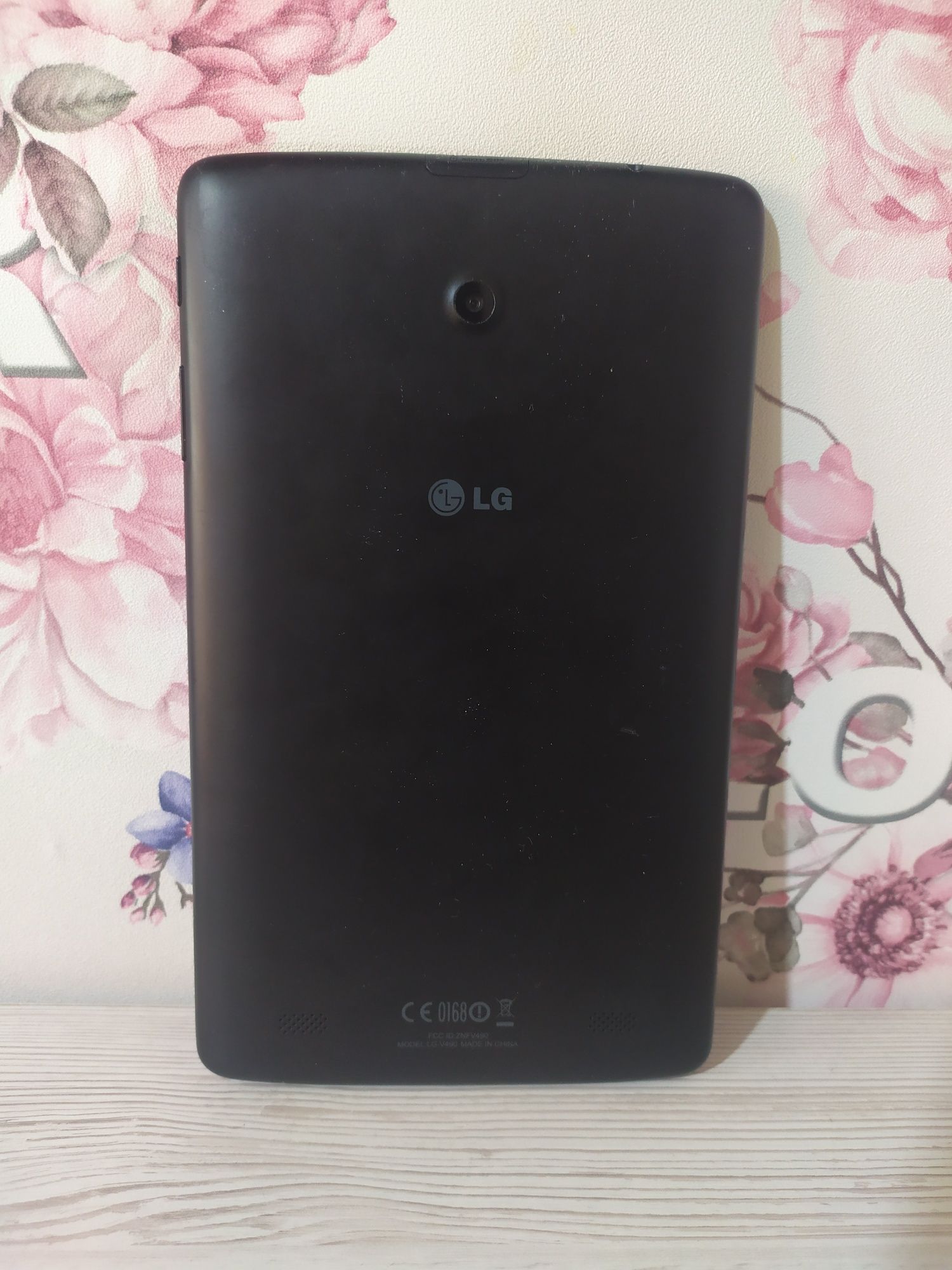 Планшет LG G Pad v490 8.0