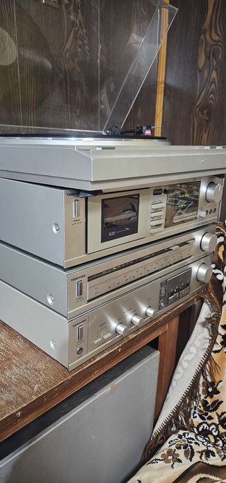 Продам аудіо стійку TOSHIBA