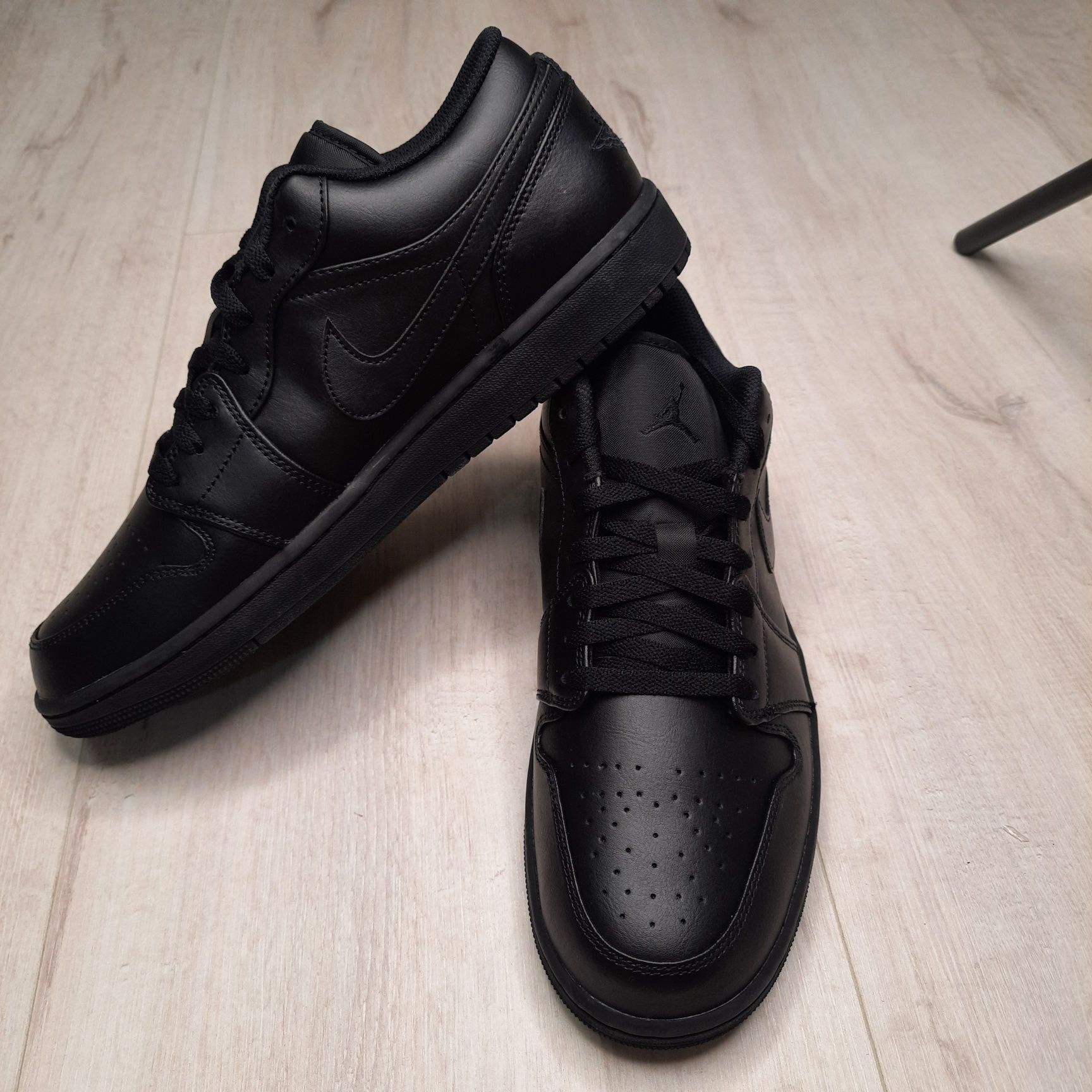 Кросівки Air Jordan 1 Low Black 553558-093