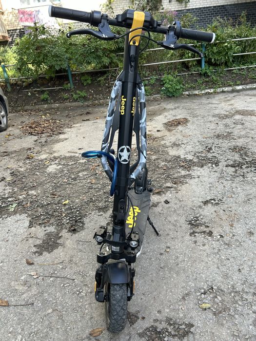 Електросамокат Jeep JUC