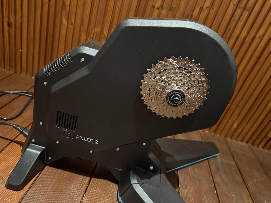 Home Trainer TACX FLUX 2 SMART T2980 + Suporte roda dianteira