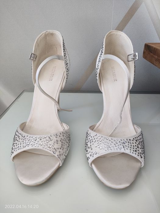 Buty ślubne, sandały, szpilki Menbur 40
