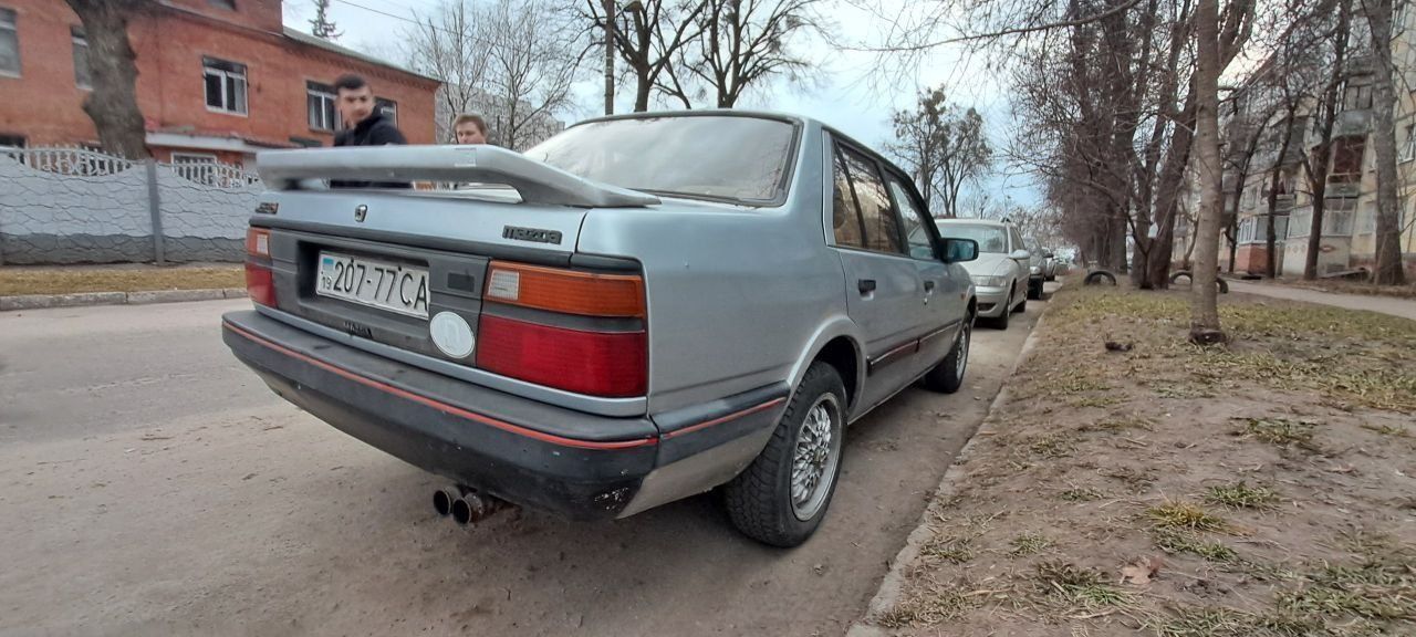 Mazda 626 2.2бензи