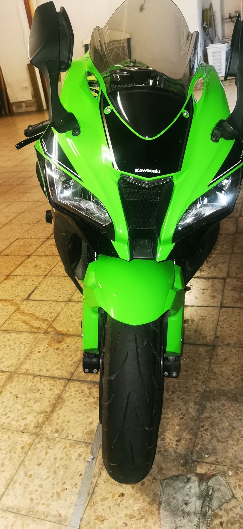 Kawasaki ninja zx10r full extras