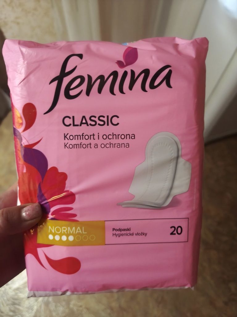 Продам гигиенические прокладки Femins Classik