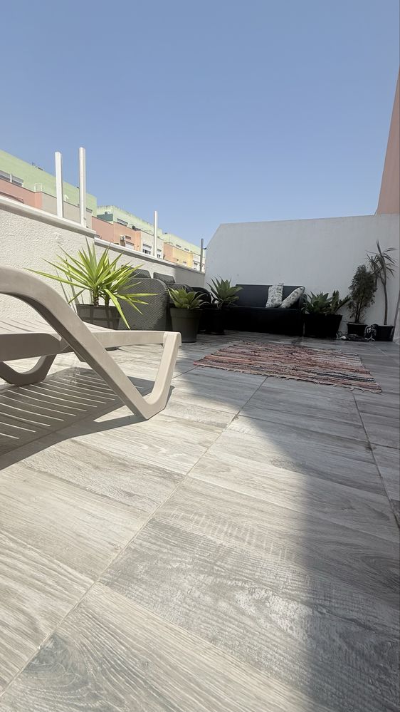 Apartamento t2 suite, com terraço louge  e um lugar parqueamento