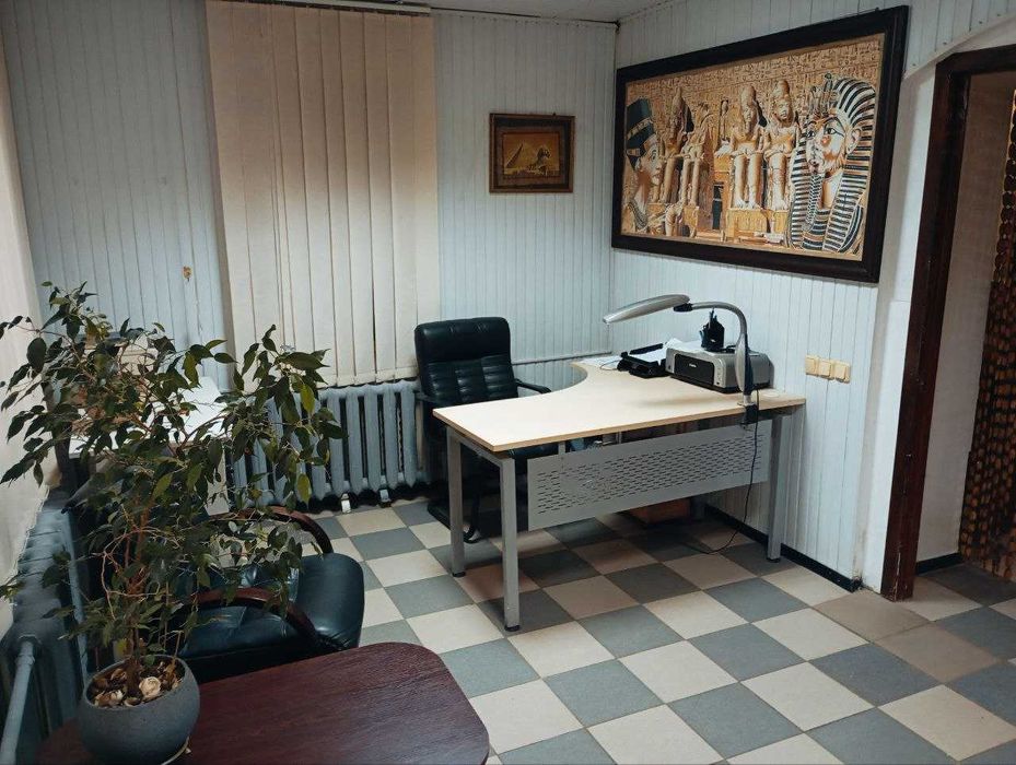 продаж комерційного приміщення на Вечірньому Бульварі