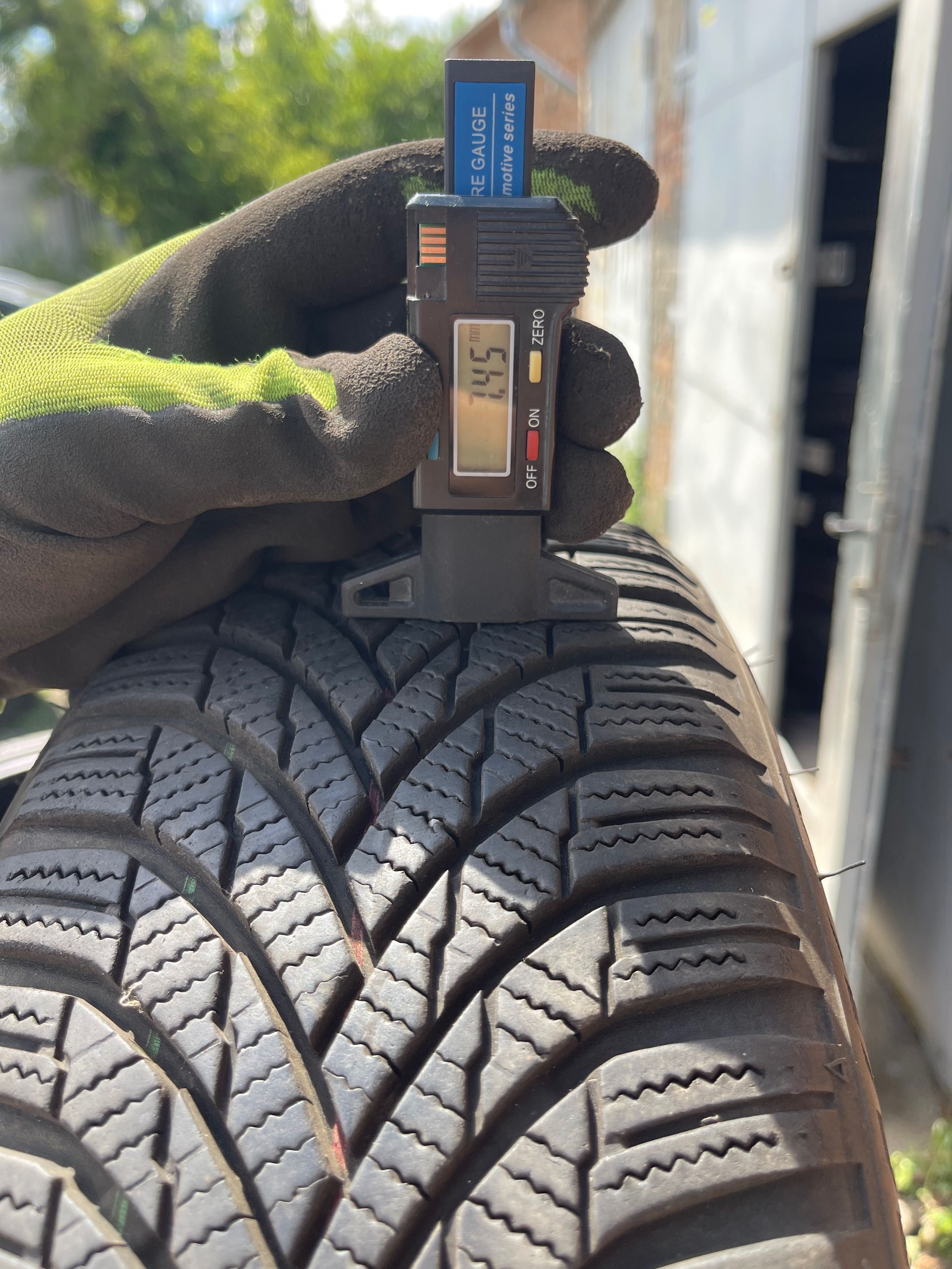 Зимова резина 195/60 R15 FIRESTONE
