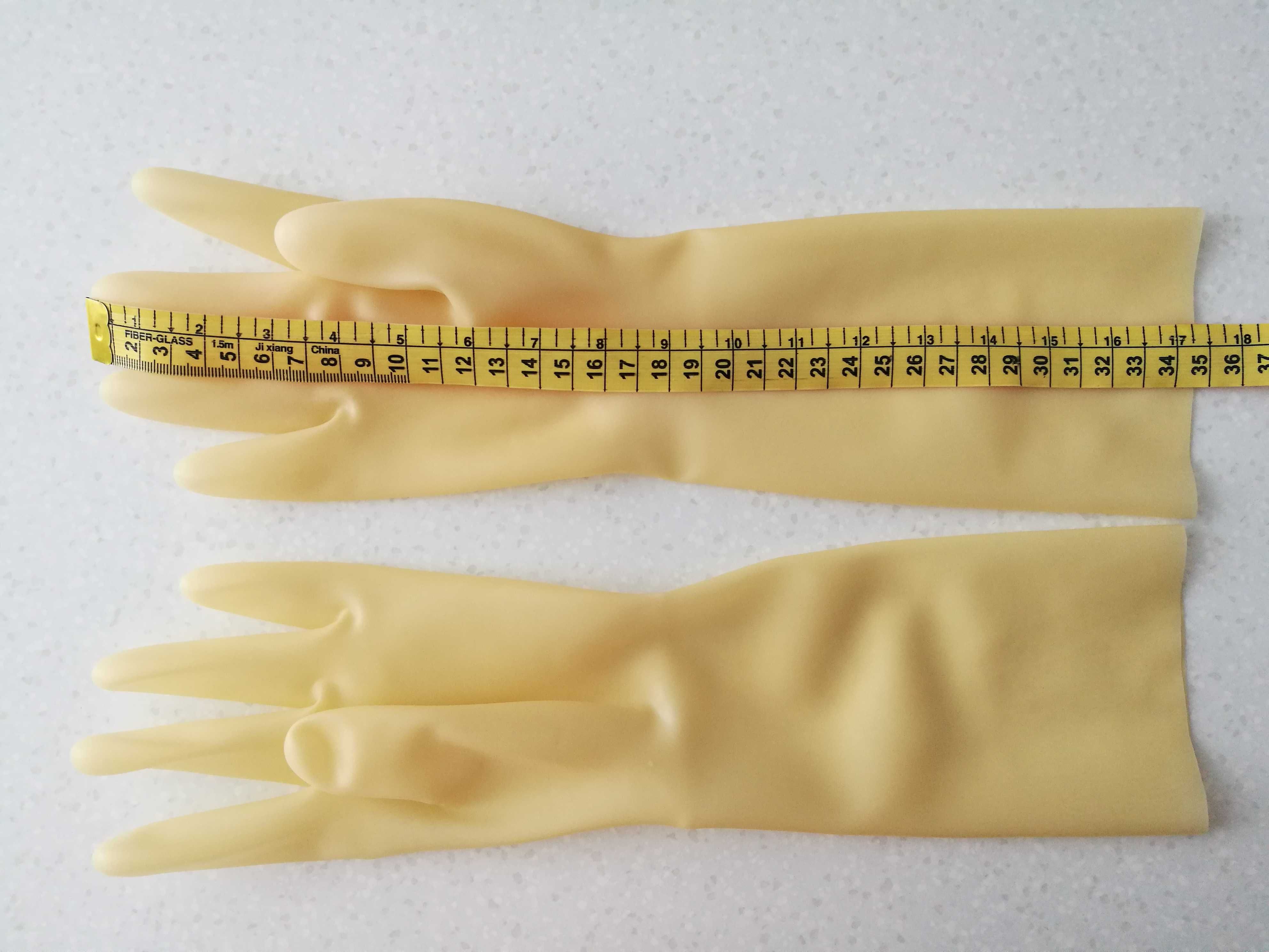 Перчатки латексные, натурального (полупрозрачного) цвета, размер S.