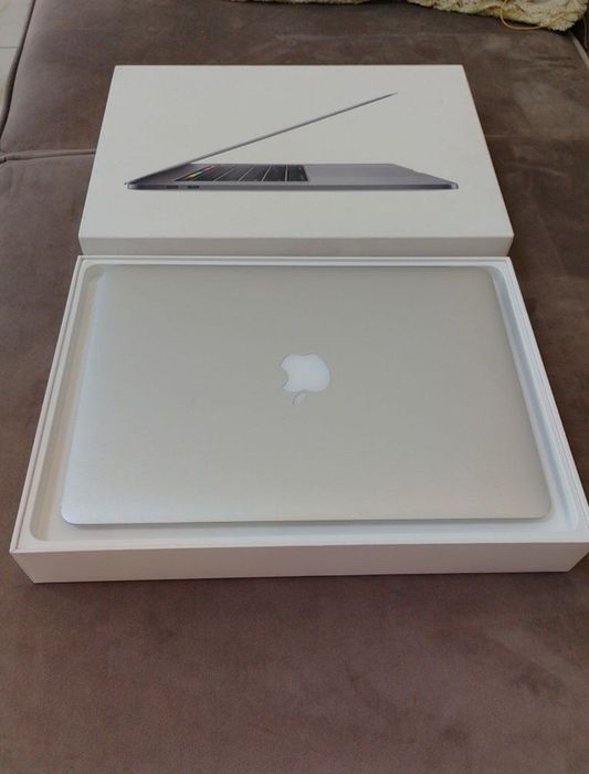 MacBook Air

13-inch, Early 2015