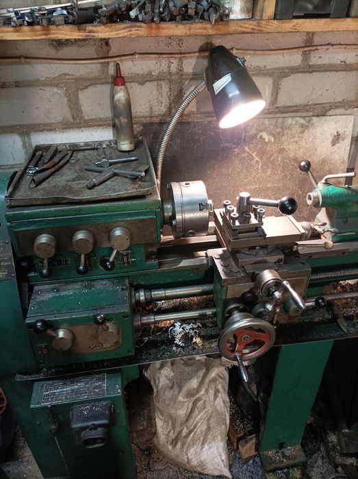 Продам  Токарний ТВ4 в робочому стані.