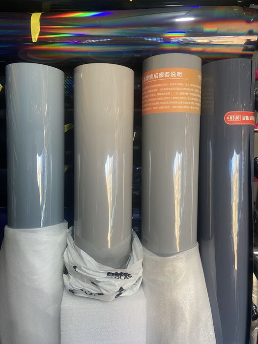 Вінілова плівка сірий глянець , плівка для автомобіля сіра глянцева.