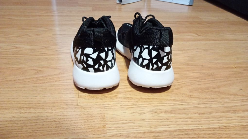 Nike roshe one fb run r. 38,5