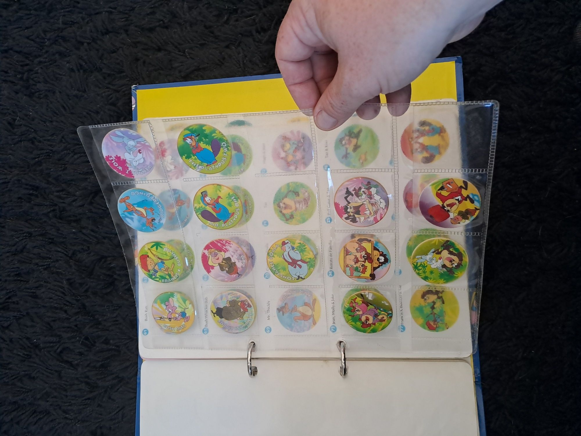 Tazos matutano
Ninetales base set

Portes a cargo do comprador ou entr