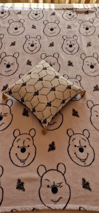 Manta e almofada decorativa da Dysney, tema Winni the Pooh