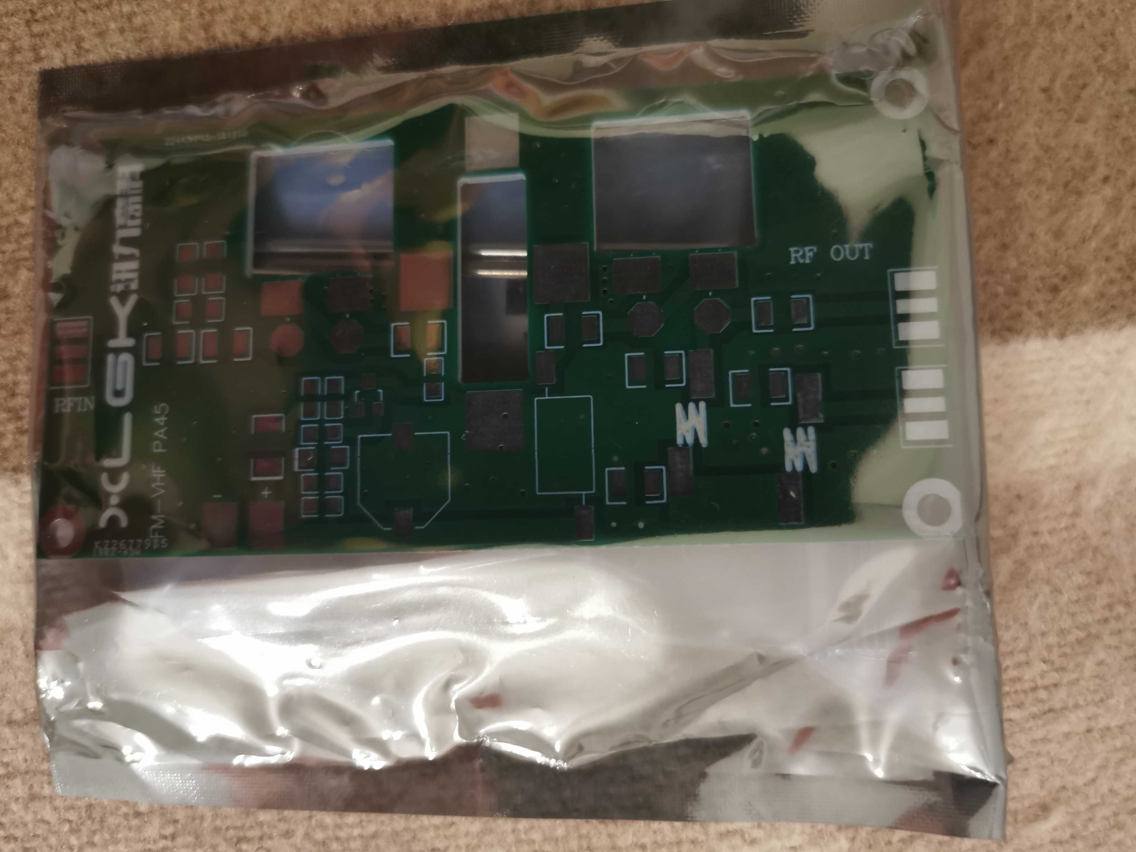 Wzmacniacz mocy  70 - 200 MHZ  45 Wat 4802-45 W