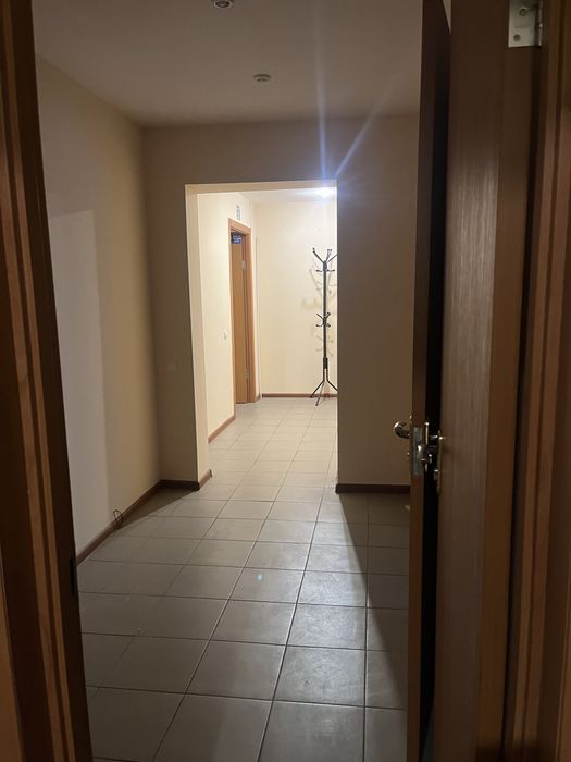 Здам 75м2 фасад, окремий вхід Бориспільська